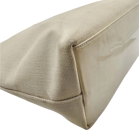 Gucci Cream Hobo Bag - Picture 6 of 11